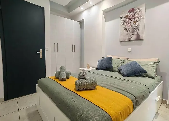 The Cozy Nest In Rhodes Town Rhodes City