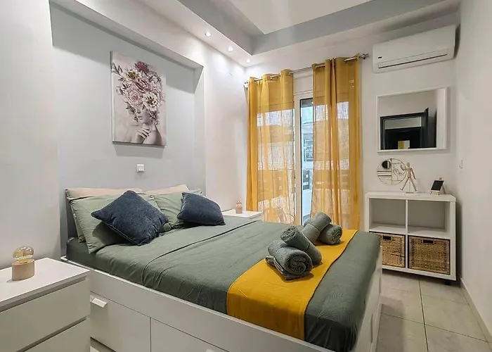 The Cozy Nest In Rhodes Town